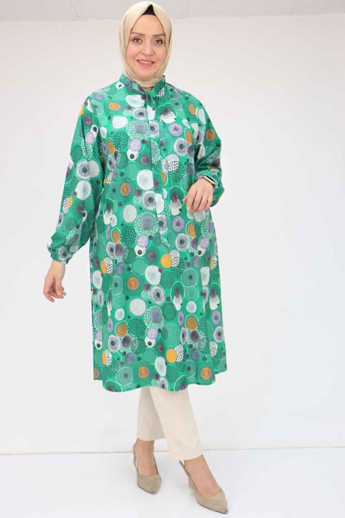 F-58023 Büyük Beden Yakası Bağlamalı Jesica Tunik - Daire Desen Beneton