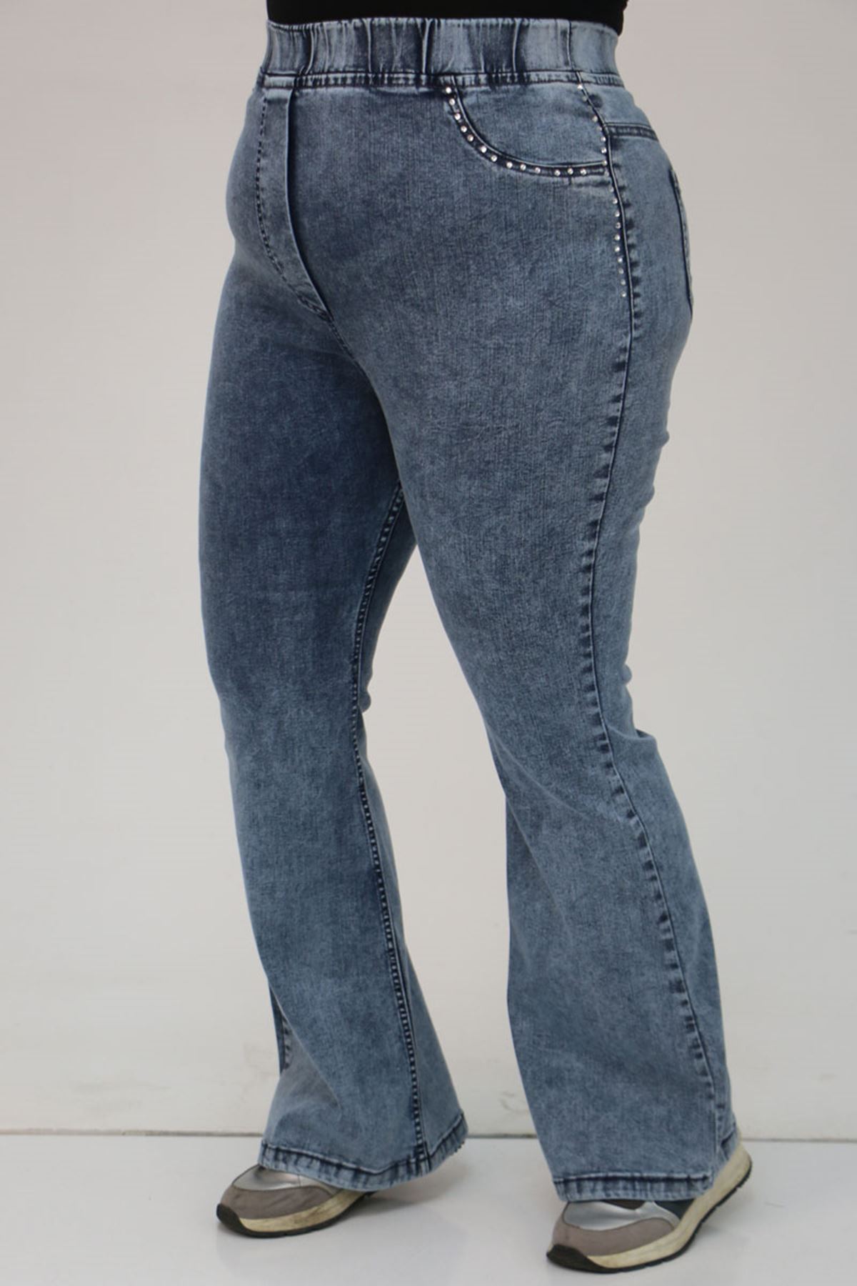 9201 Büyük Beden Beli Lastikli İnci Taş Detaylı Kot Pantolon - Buz Mavi