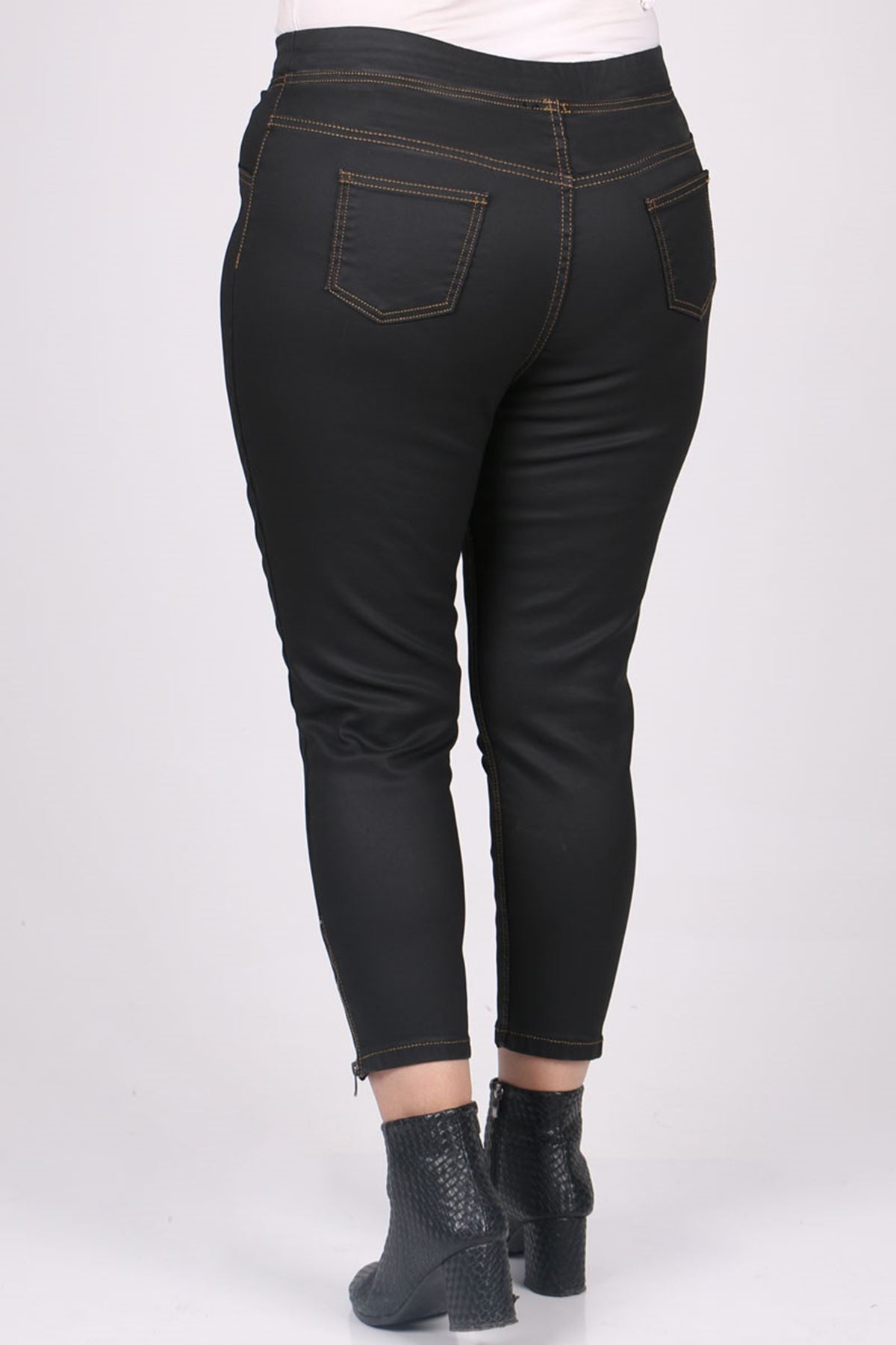9121-3 Büyük Beden Mat Deri Görünümlü Dar Paça Kot Pantolon - Siyah