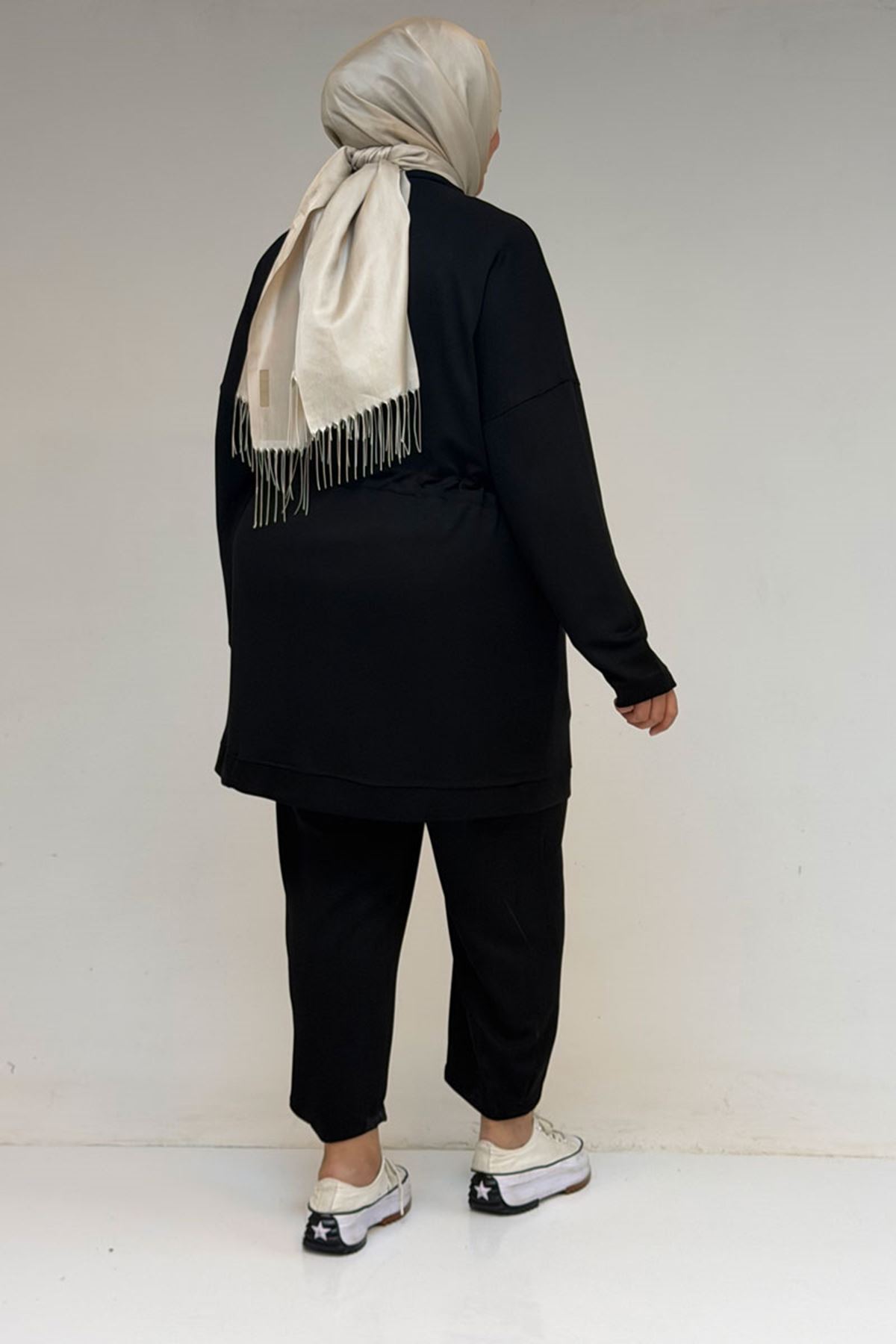 47076 Büyük Beden Belinde Lastik Detaylı Yarım Patlı Pantolonlu Takım - Siyah