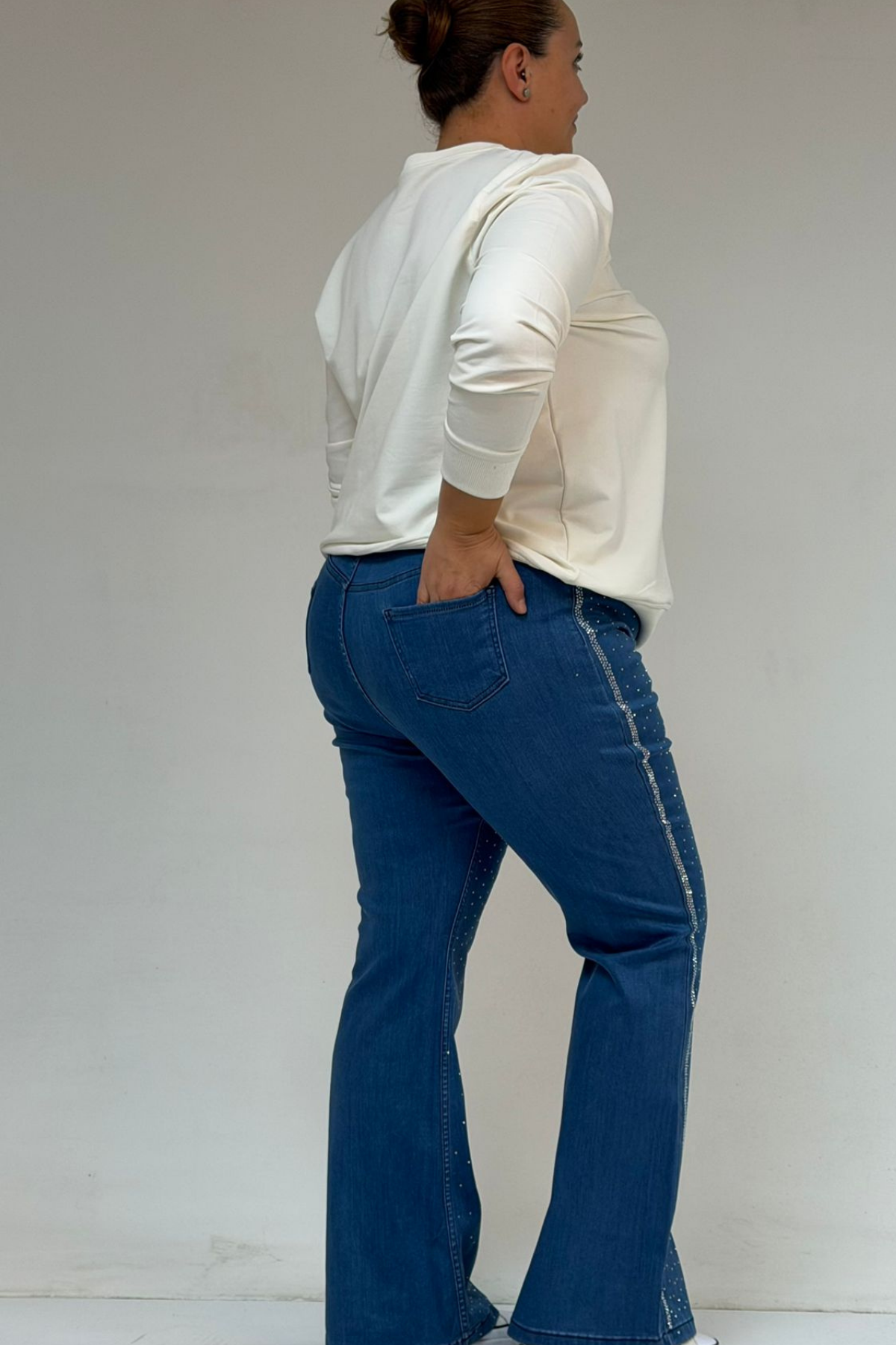 59038 Büyük Beden İspanyol Paça Taş Baskı Detaylı Kot Pantolon - Mavi