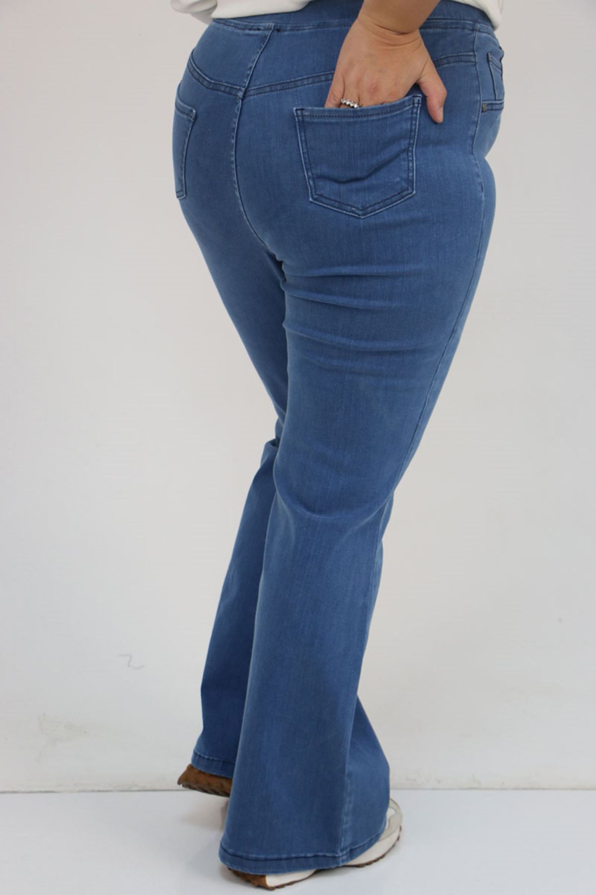 59033 Büyük Beden İspanyol Paça Aksesuar Detaylı Kot Pantolon - Mavi