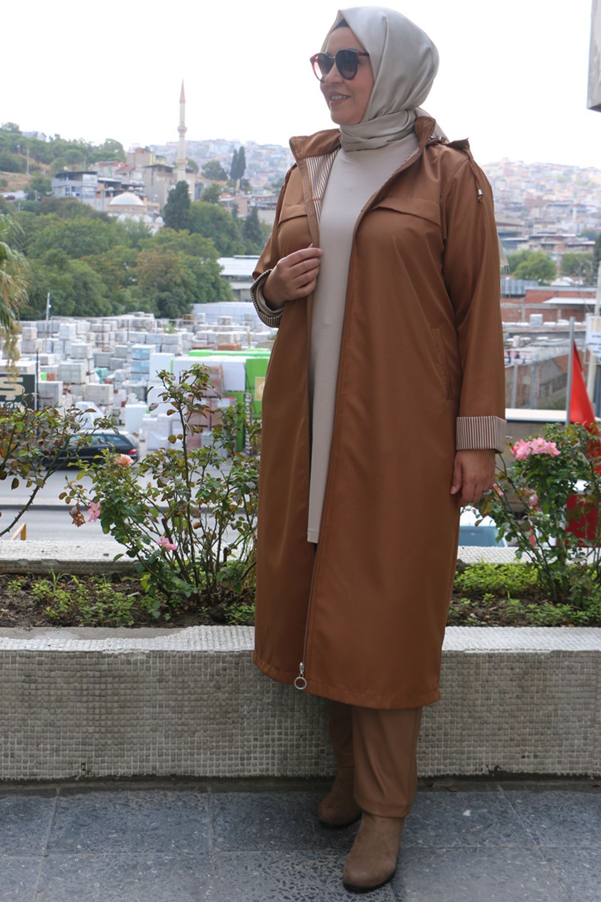 33068 Büyük Beden Kapüşonlu Bondit Kap- Camel