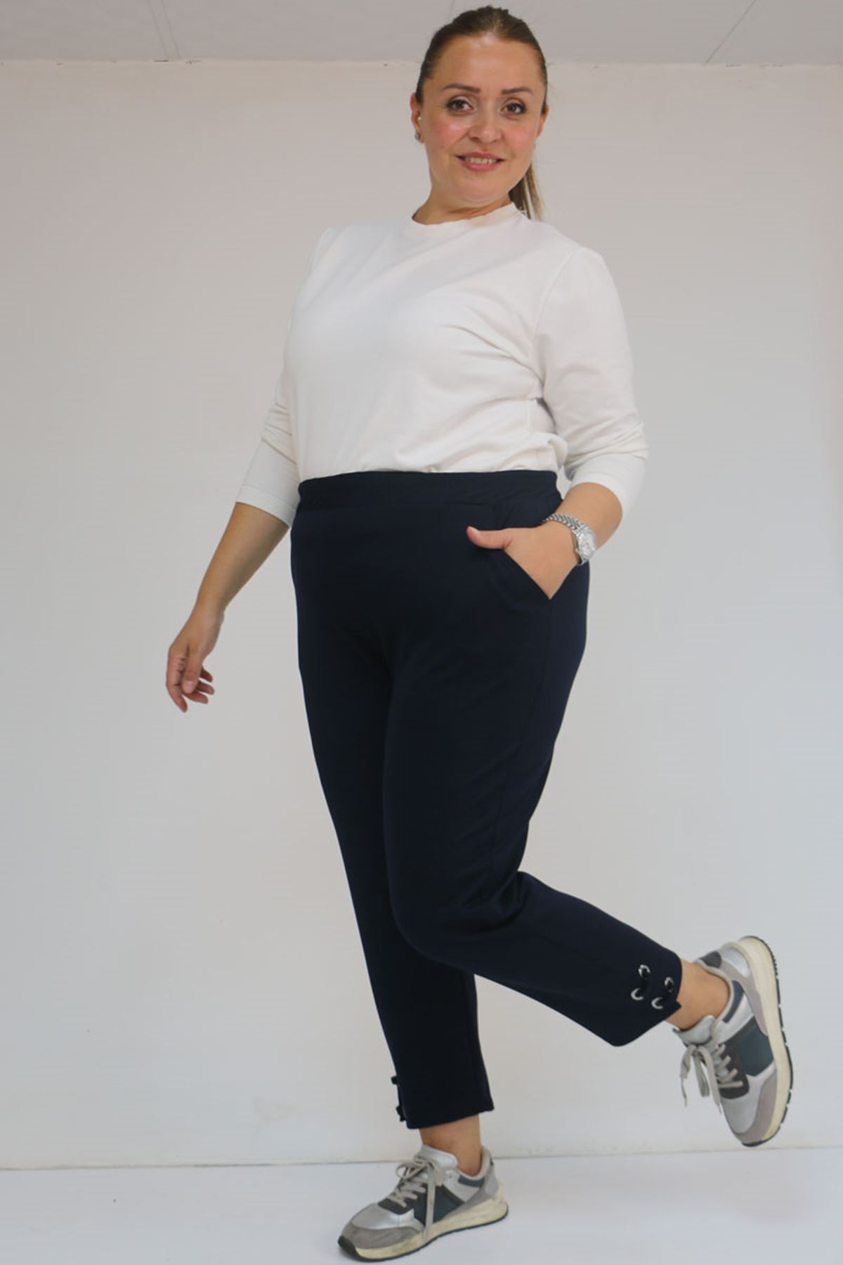 59012 Büyük Beden Paçasında Kuş Gözü Detaylı Modal Pantolon - Lacivert