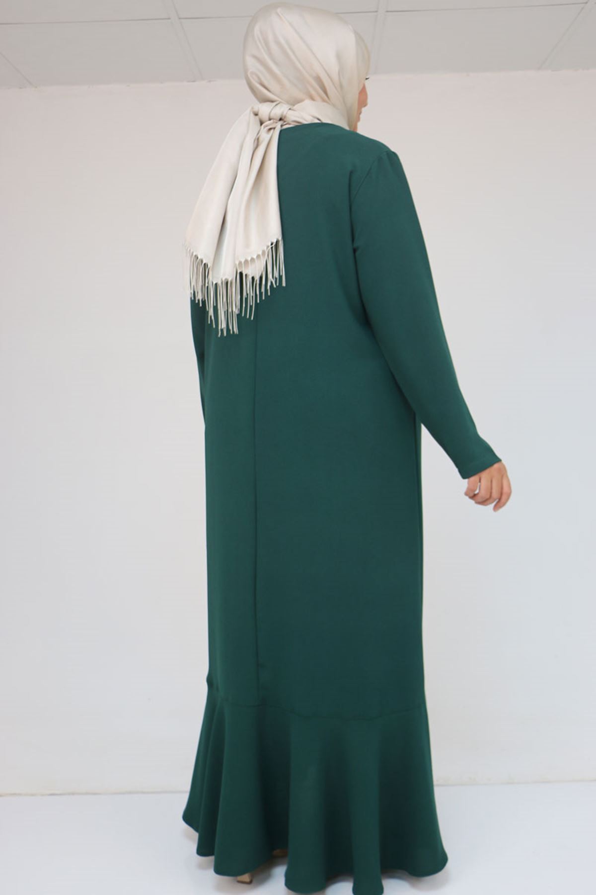 52025 Büyük Beden Etek Ucu Volanlı Taş Detaylı Elbise - Zümrüt