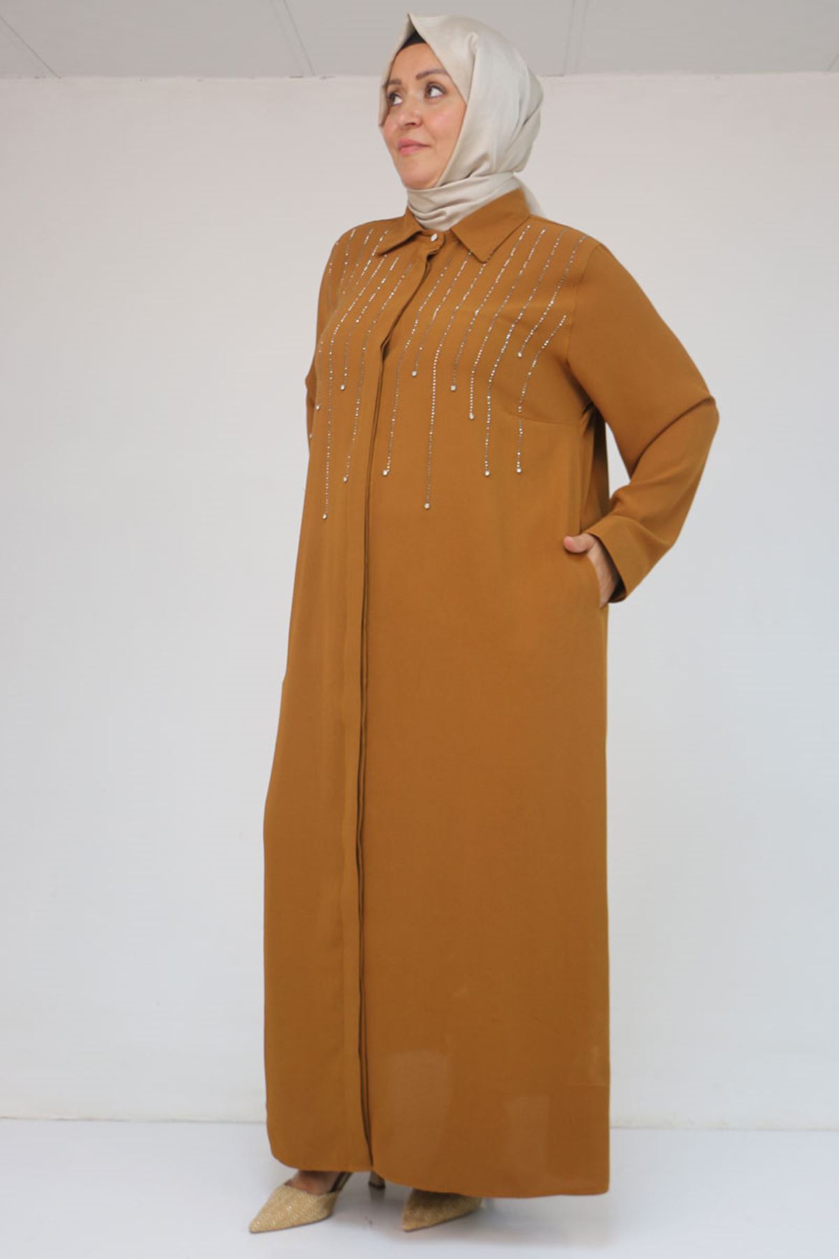 56018 Büyük Beden Taş Baskı Detaylı  Krep Ferace - Taba