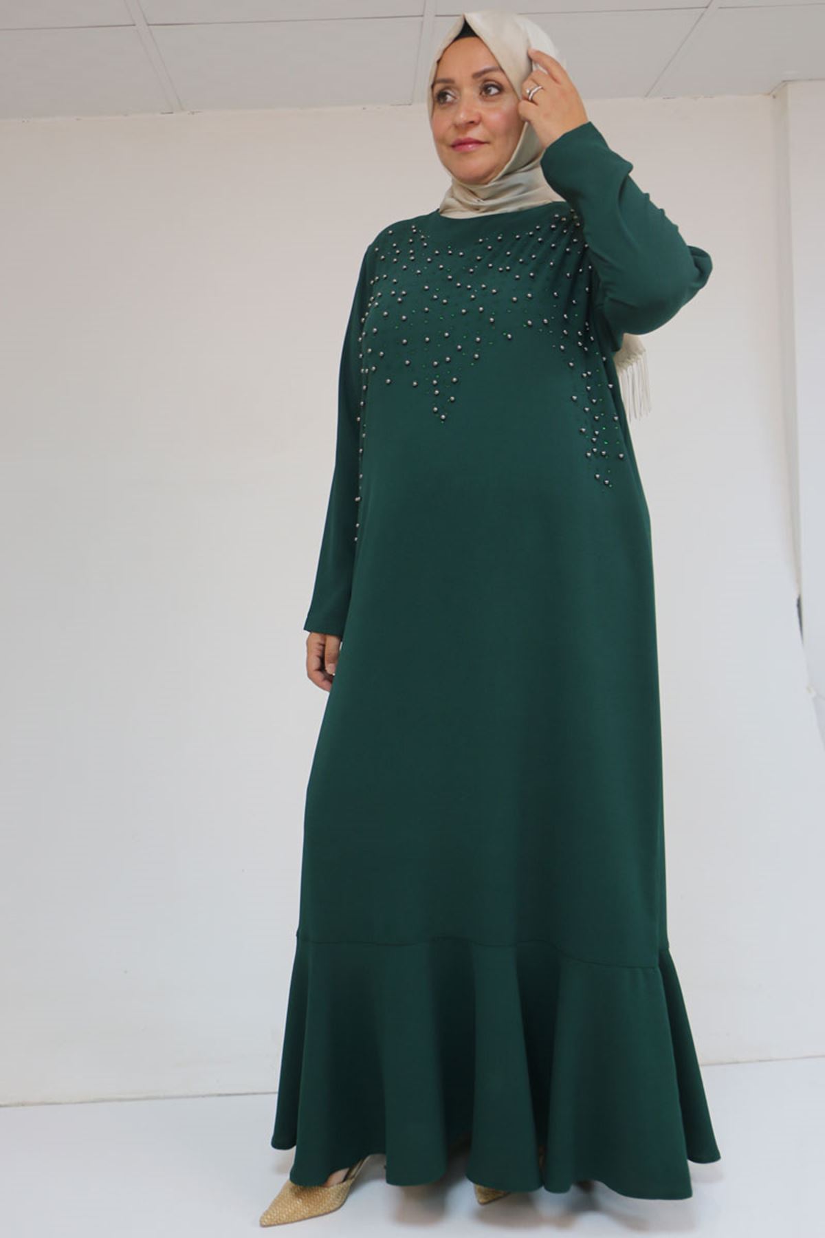 52025 Büyük Beden Etek Ucu Volanlı Taş Detaylı Elbise - Zümrüt