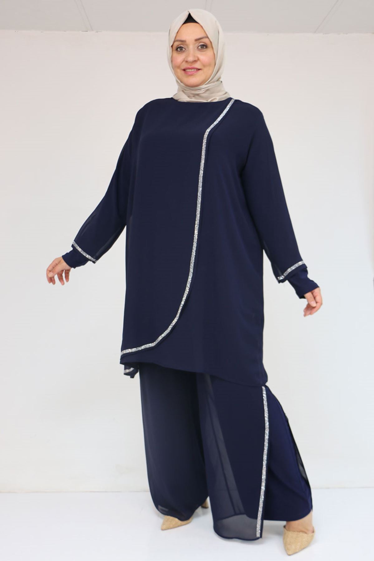 47064 Büyük Beden Taş Baskı Detaylı Sandy Şifon Pantolonlu Takım - Lacivert