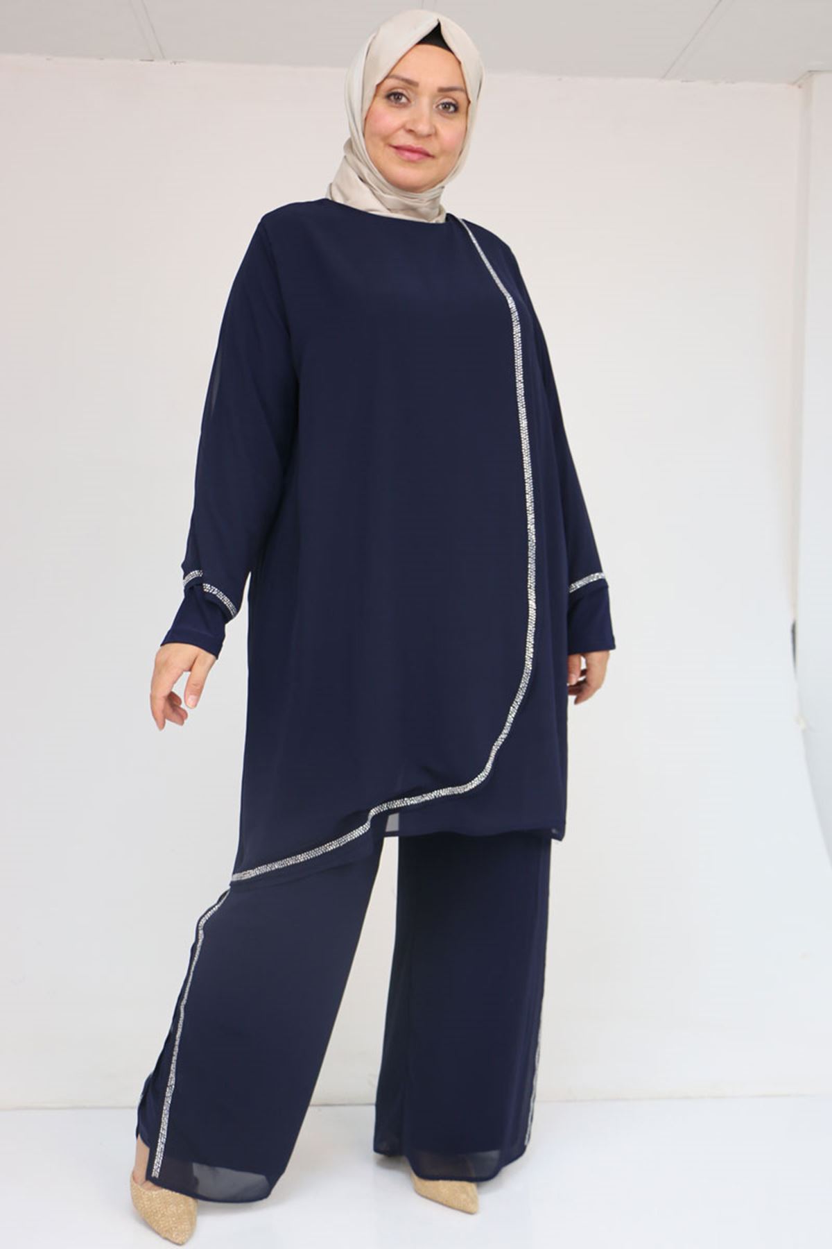 47064 Büyük Beden Taş Baskı Detaylı Sandy Şifon Pantolonlu Takım - Lacivert