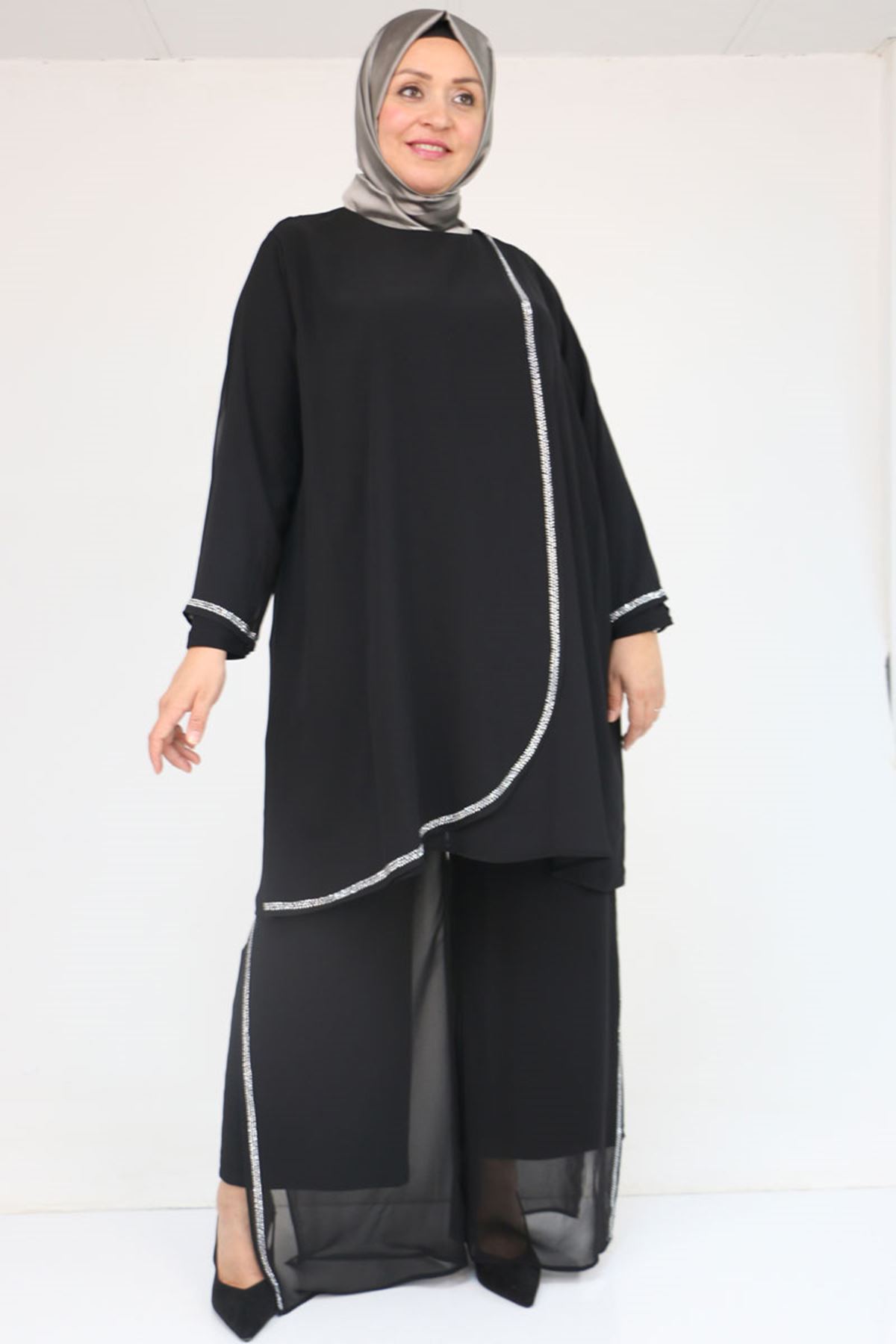 47064 Büyük Beden Taş Baskı Detaylı Sandy Şifon Pantolonlu Takım - Siyah