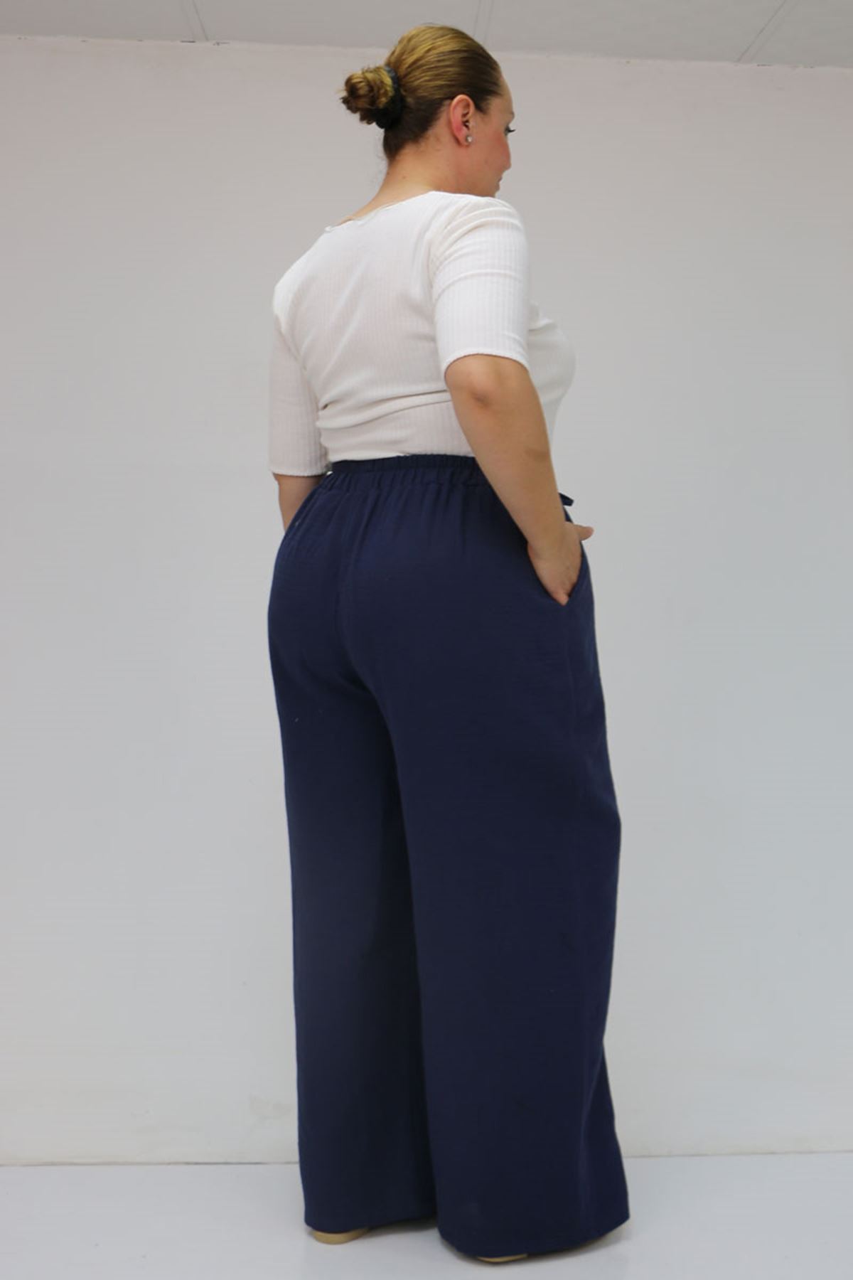 59021 Büyük Beden Beli Lastikli Müslin Bol Paça Pantolon - Lacivert