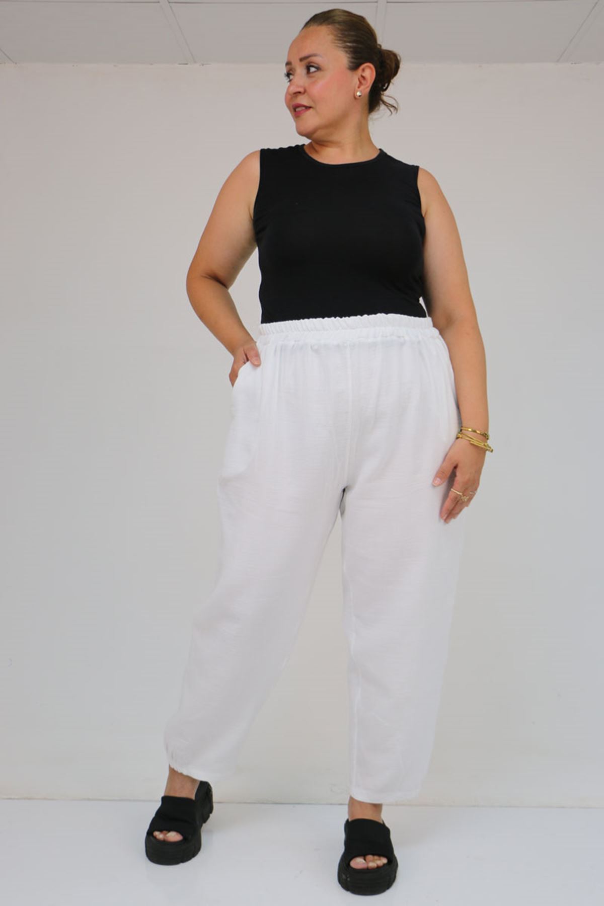 59022 Büyük Beden Paçası Yarım Lastikli Müslin Pantolon - Beyaz