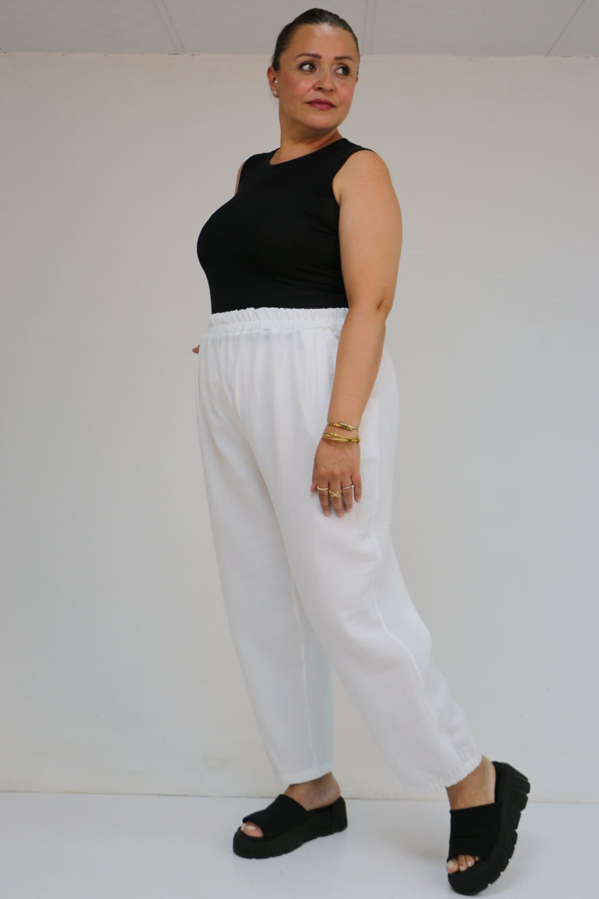 59022 Büyük Beden Paçası Yarım Lastikli Müslin Pantolon - Beyaz