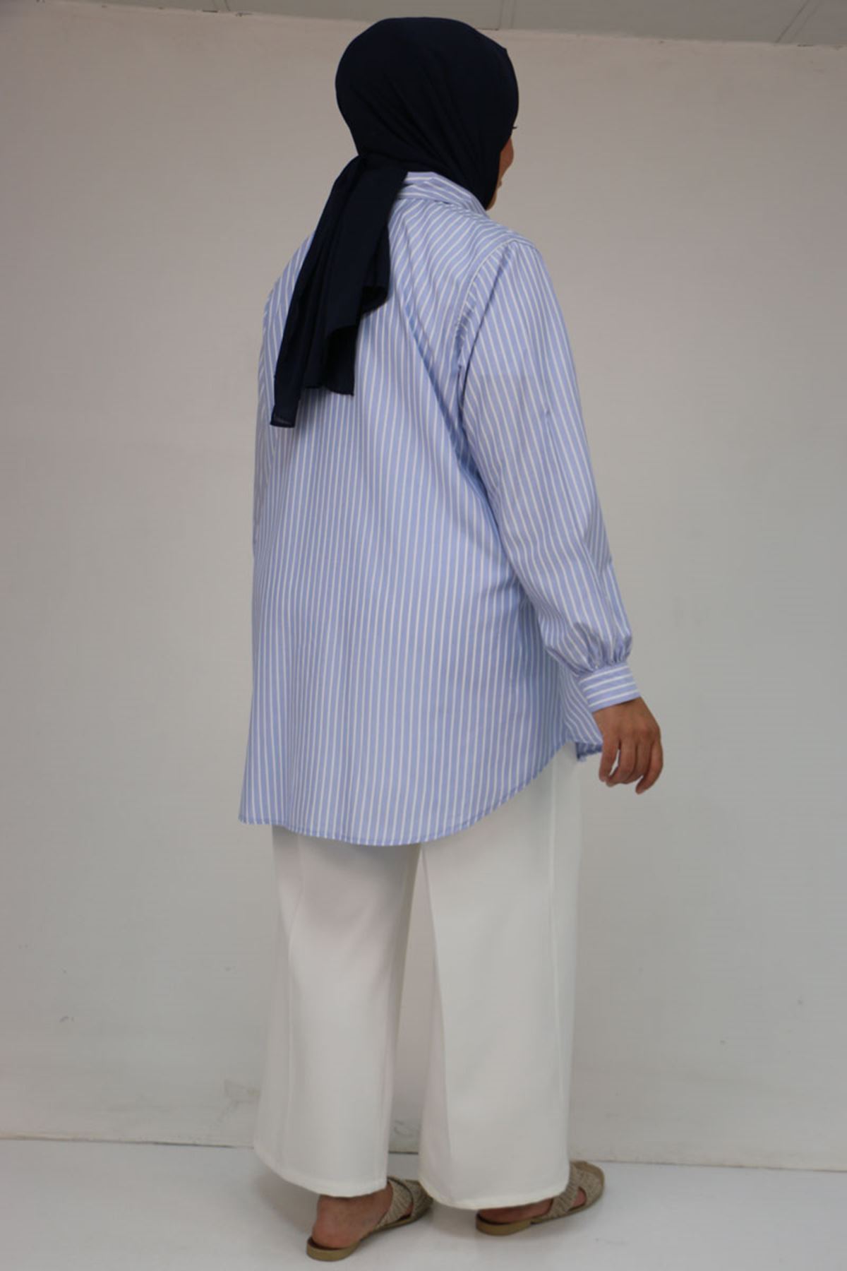 58075-1 Büyük Beden Önü Fırfır Detaylı Erkek Yaka Poplin Gömlek - Çizgili Mavi