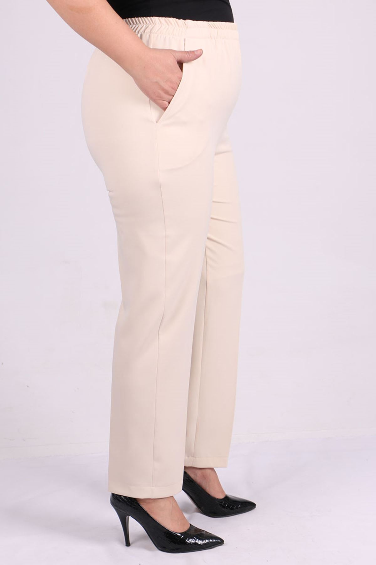 9025 Büyük Beden Beli Lastikli  Boru Paça Pantolon - Taş