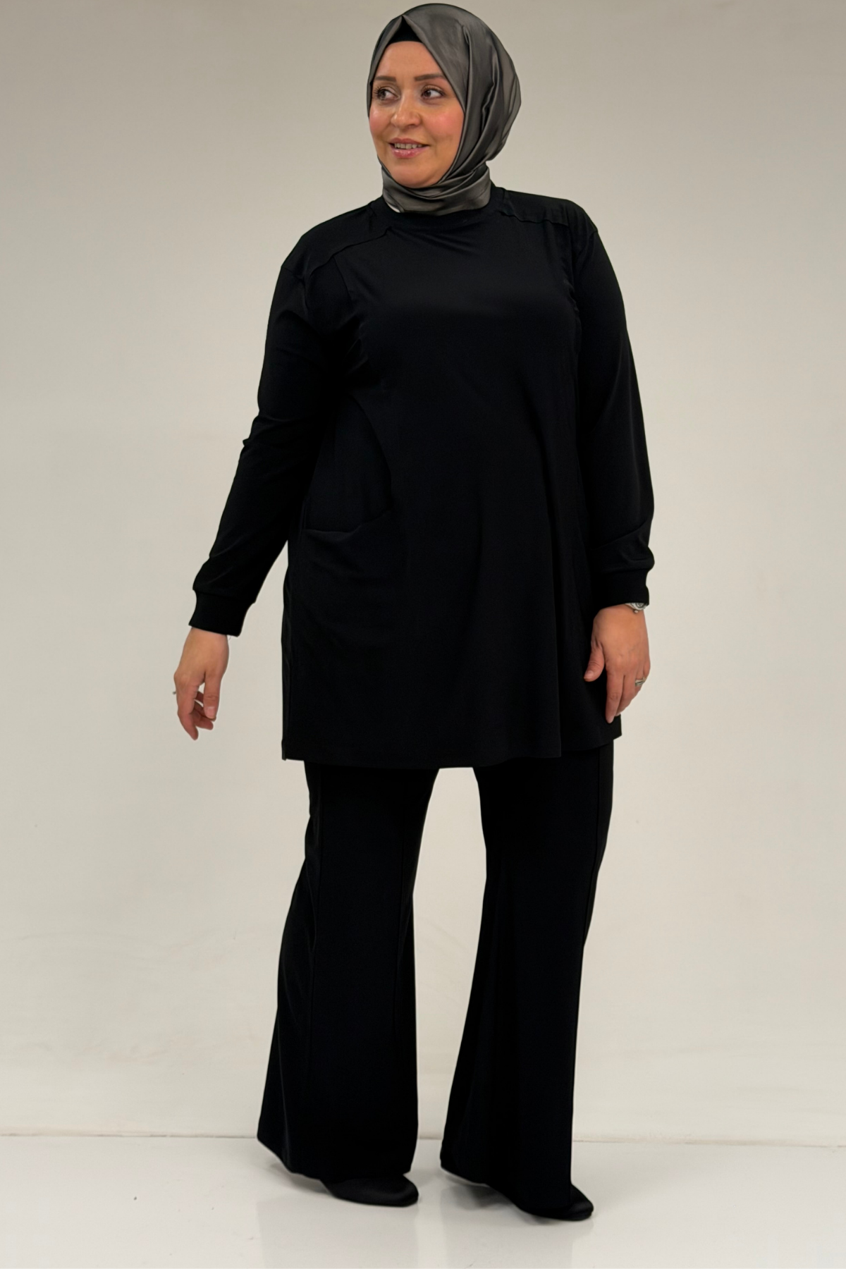 67031 Büyük Beden Yanları Cep Detaylı Pantolonlu Sandy Takım - Siyah