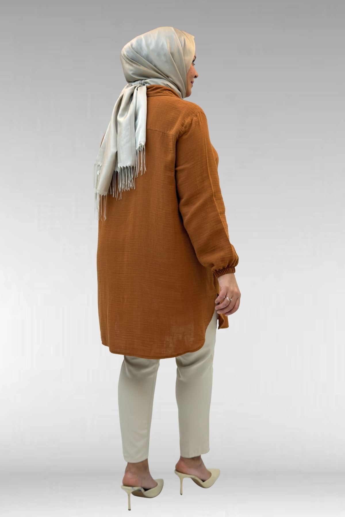 58091 Büyük Beden Kolları Lastikli Müslin Gömlek - Tarçın