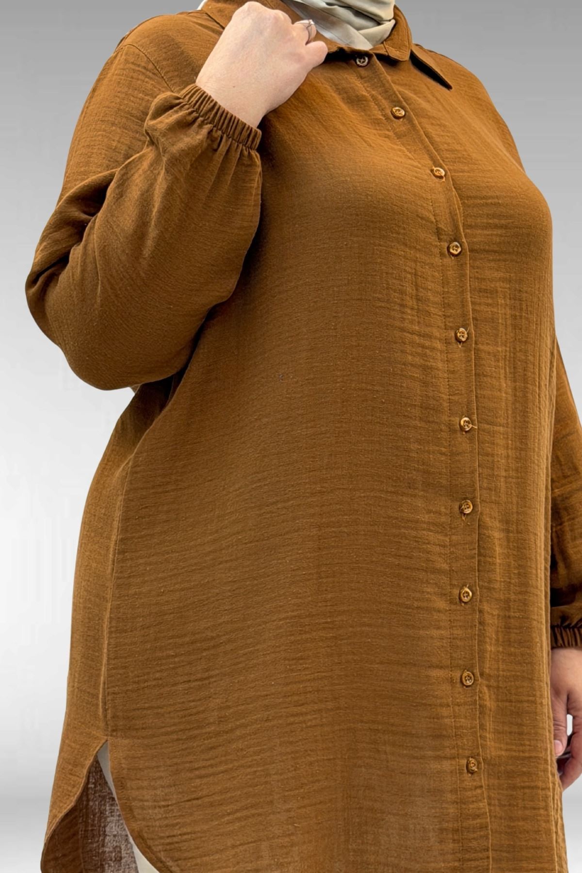 58091 Büyük Beden Kolları Lastikli Müslin Gömlek - Kahve