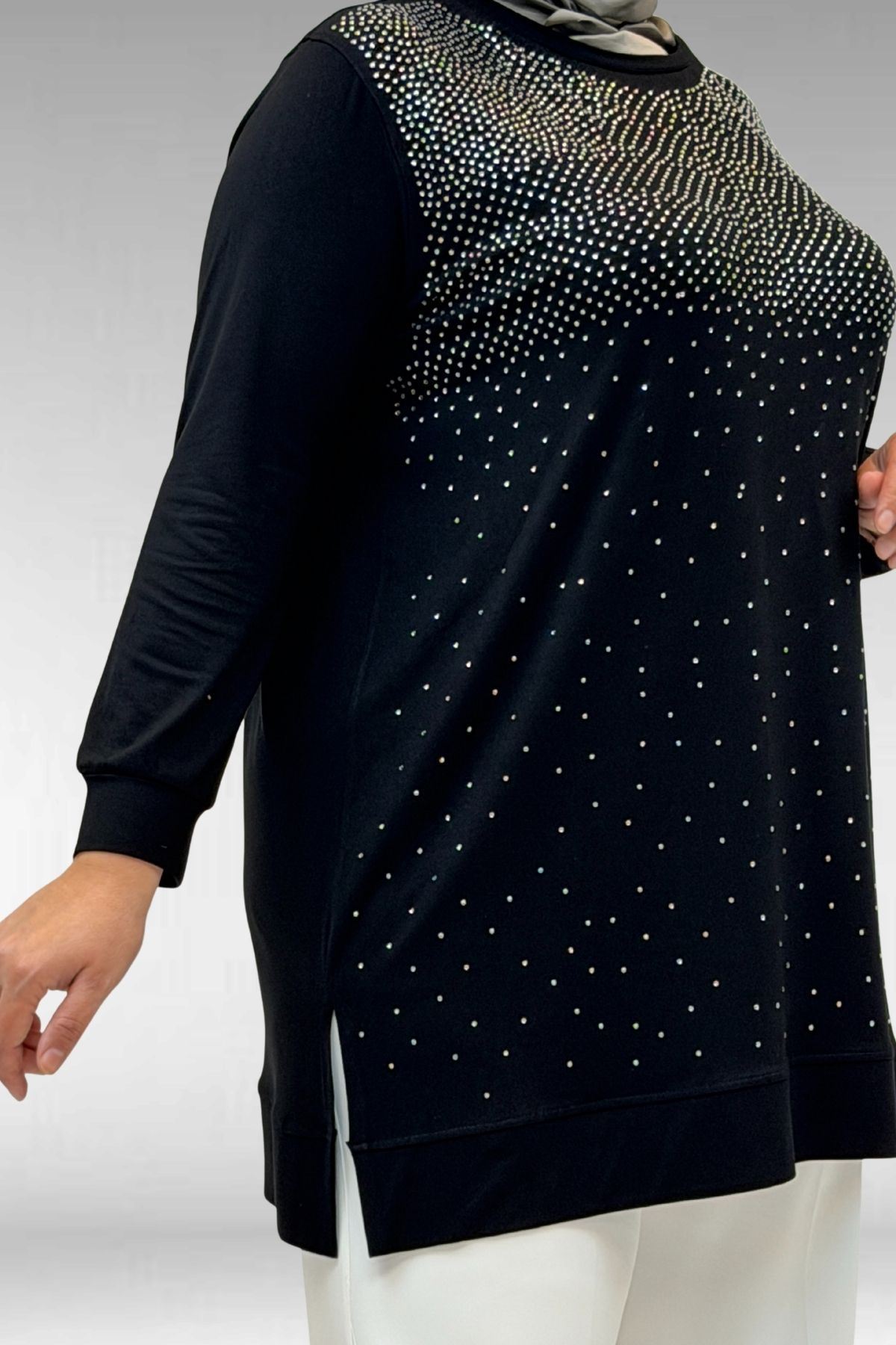 68011 Büyük Beden Önü Taş Detaylı Penye Tunik - Siyah