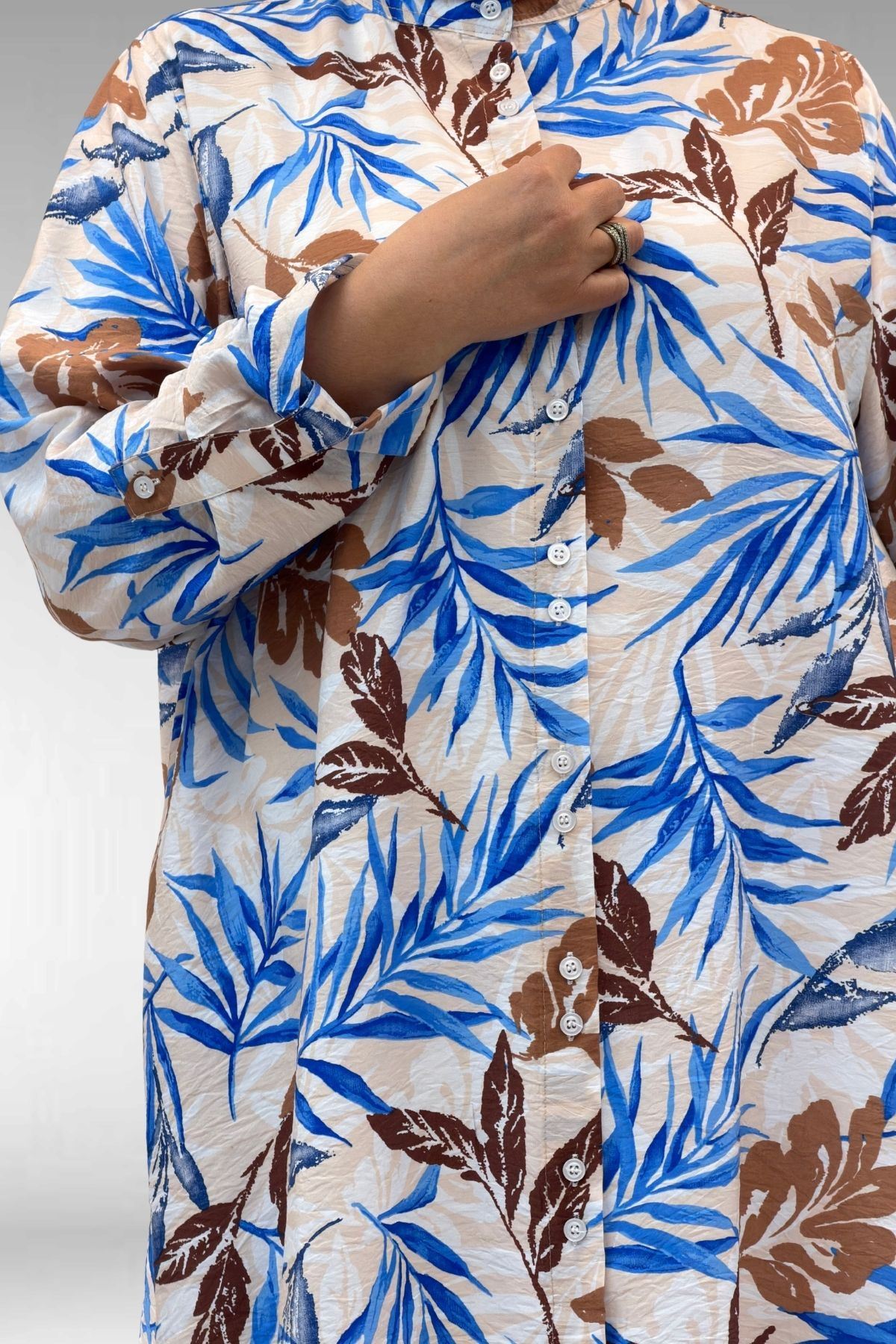 68014 Büyük Beden Hakimyaka Çift Düğmeli Mango Tunik - Yaprak Desen Vizon