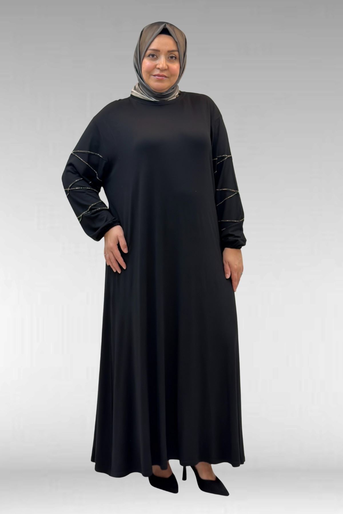 52021 Büyük Beden Çimalı Taş Detaylı Penye Elbise - Siyah