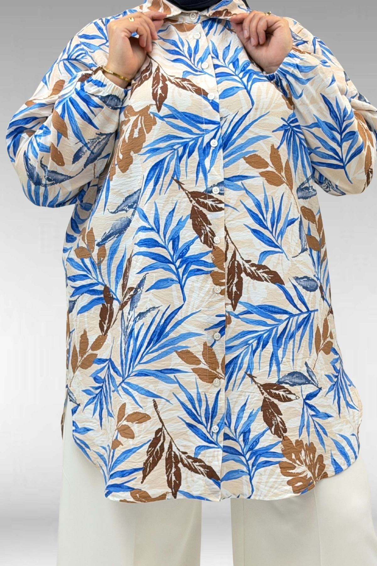 68010 Büyük Beden Yanları Yırtmaçlı Kolları Lastikli Mango Tunik - Yaprak Desen Vizon