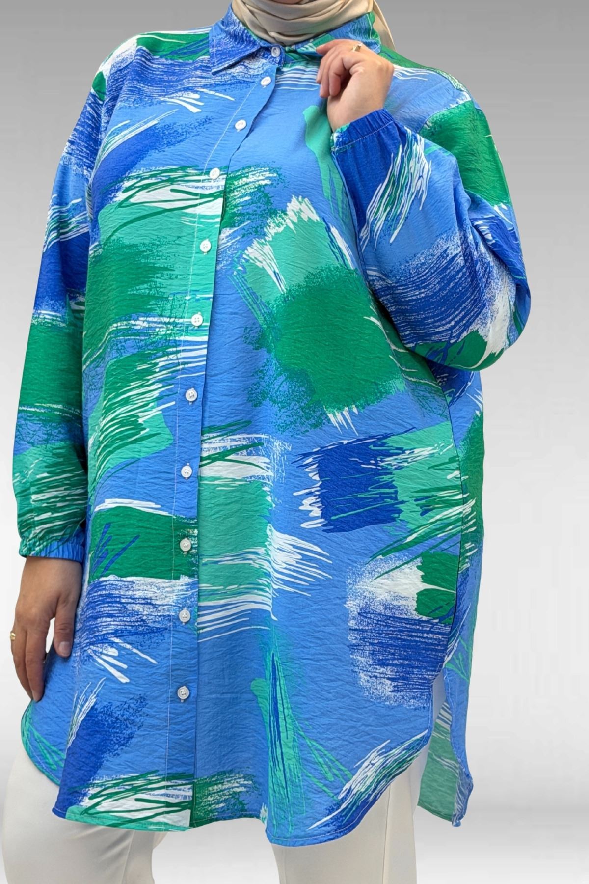 68010 Büyük Beden Yanları Yırtmaçlı Kolları Lastikli Mango Tunik - Desenli Mavi