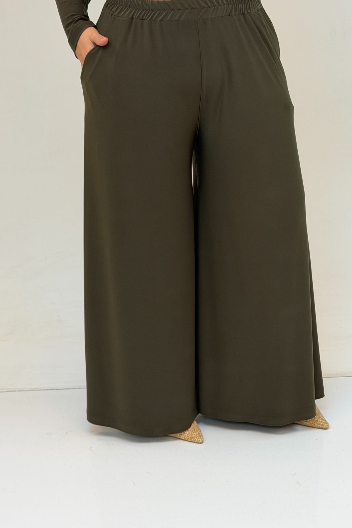 67030 Büyük Beden Yanı Yırtmaçlı Sandy Pantolonlu Takım - Haki