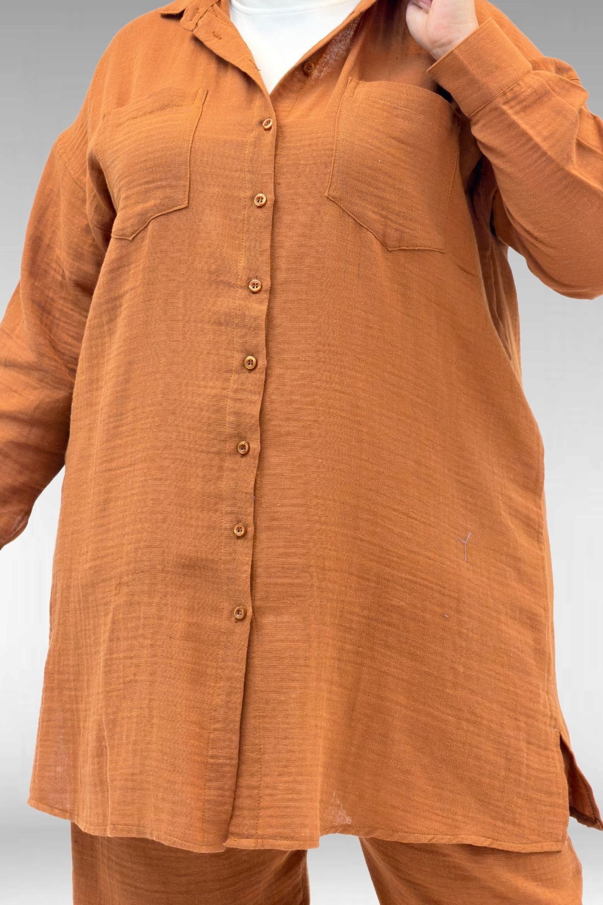 67036 Büyük Beden Cepli Düğmeli Müslin Pantolonlu Takım - Tarçın