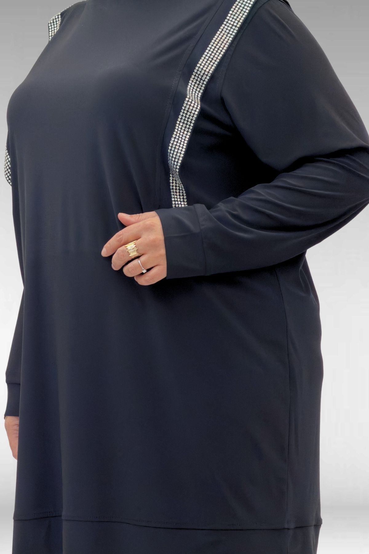 67022 Büyük Beden Omzu Taş Detaylı Sandy Pantolonlu Takım - Siyah