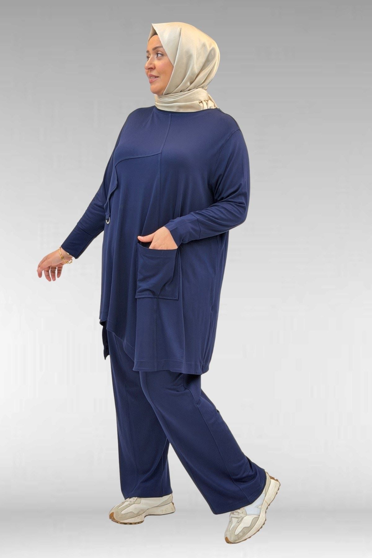 67040 Büyük Beden Cep Kapak Modelli D Halka Detaylı Penye Pantolonlu Takım - Lacivert