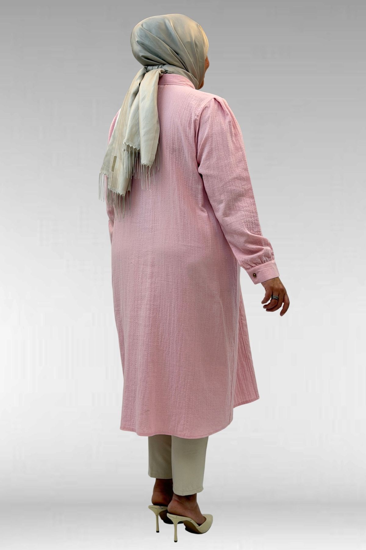 68021 Büyük Beden Düğme Detaylı Müslin Gömlek - Şeker Pembesi