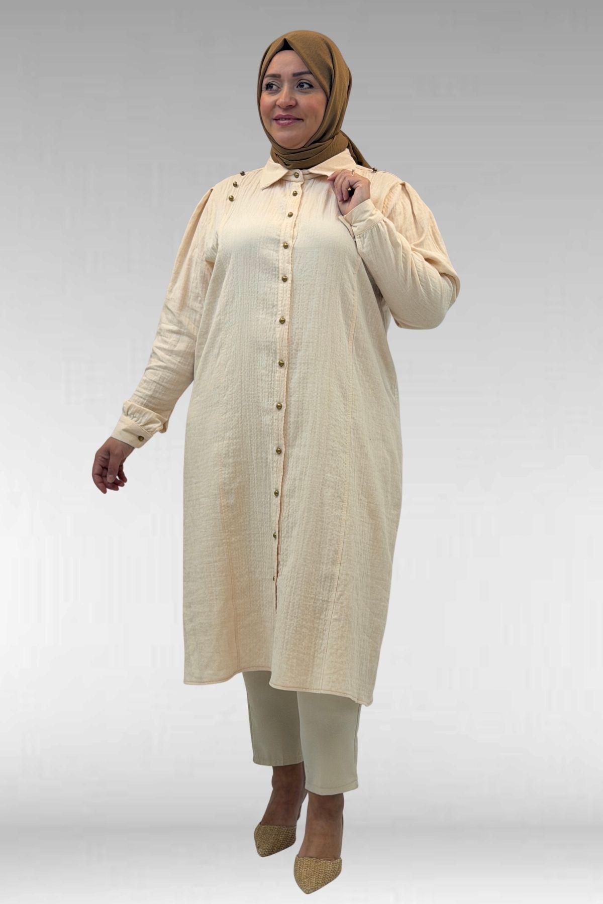 68021 Büyük Beden Düğme Detaylı Müslin Gömlek - Krem