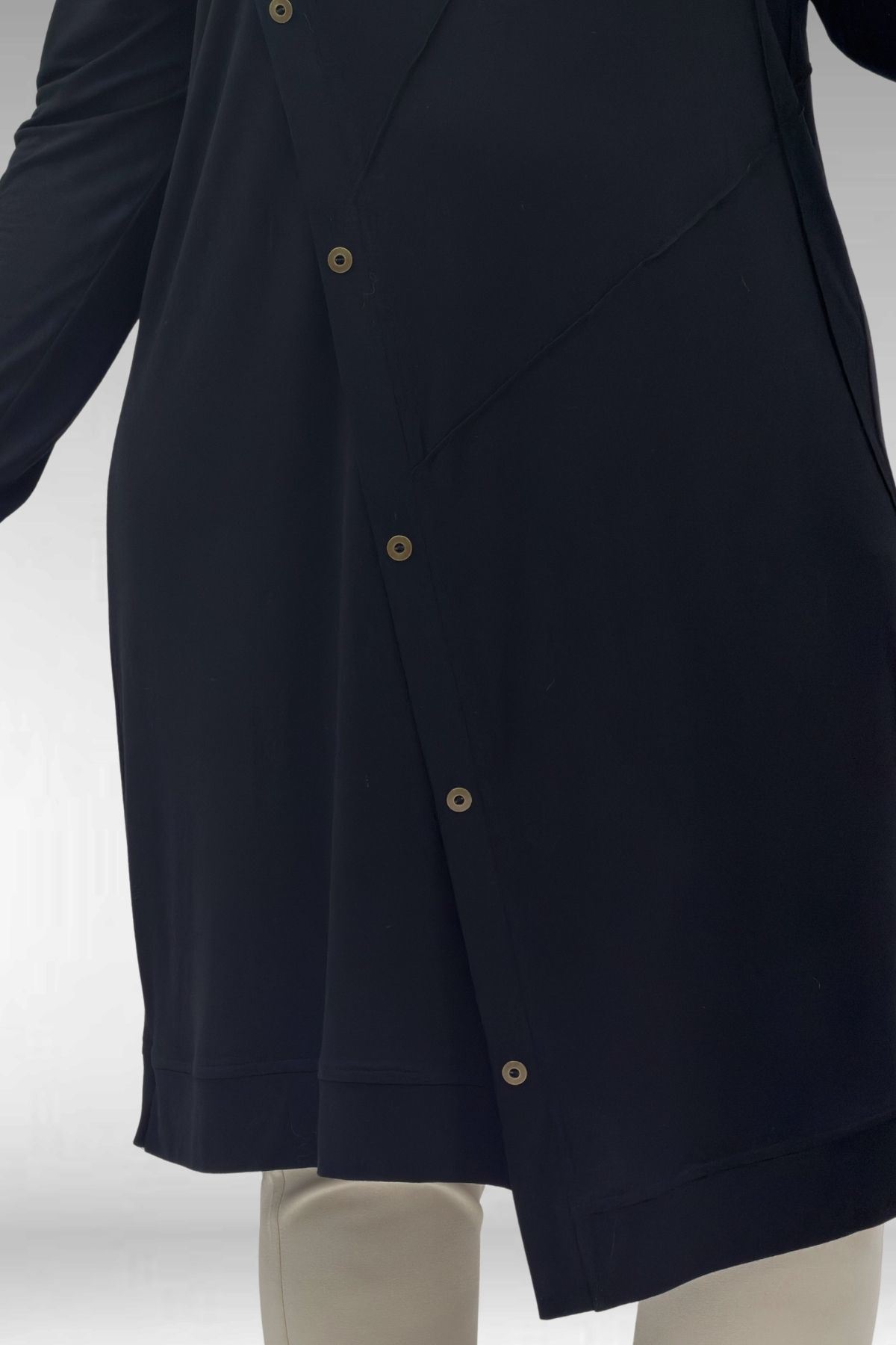 68006 Büyük Beden Pat Üzeri Düğme Detaylı Penye Tunik - Siyah