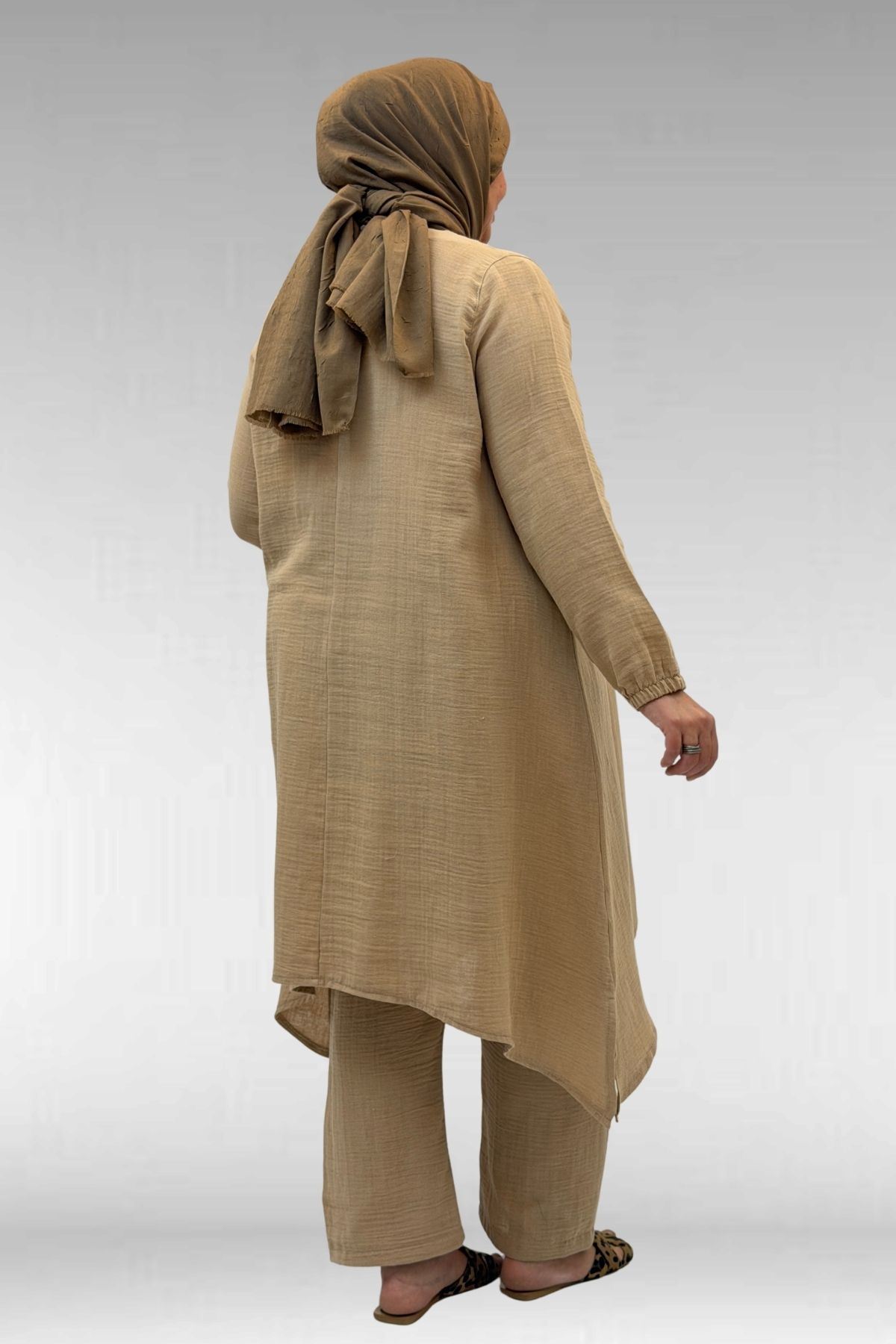 67044 Büyük Beden Asimetrik Kesim Pantolonlu Müslin Takım - Bej