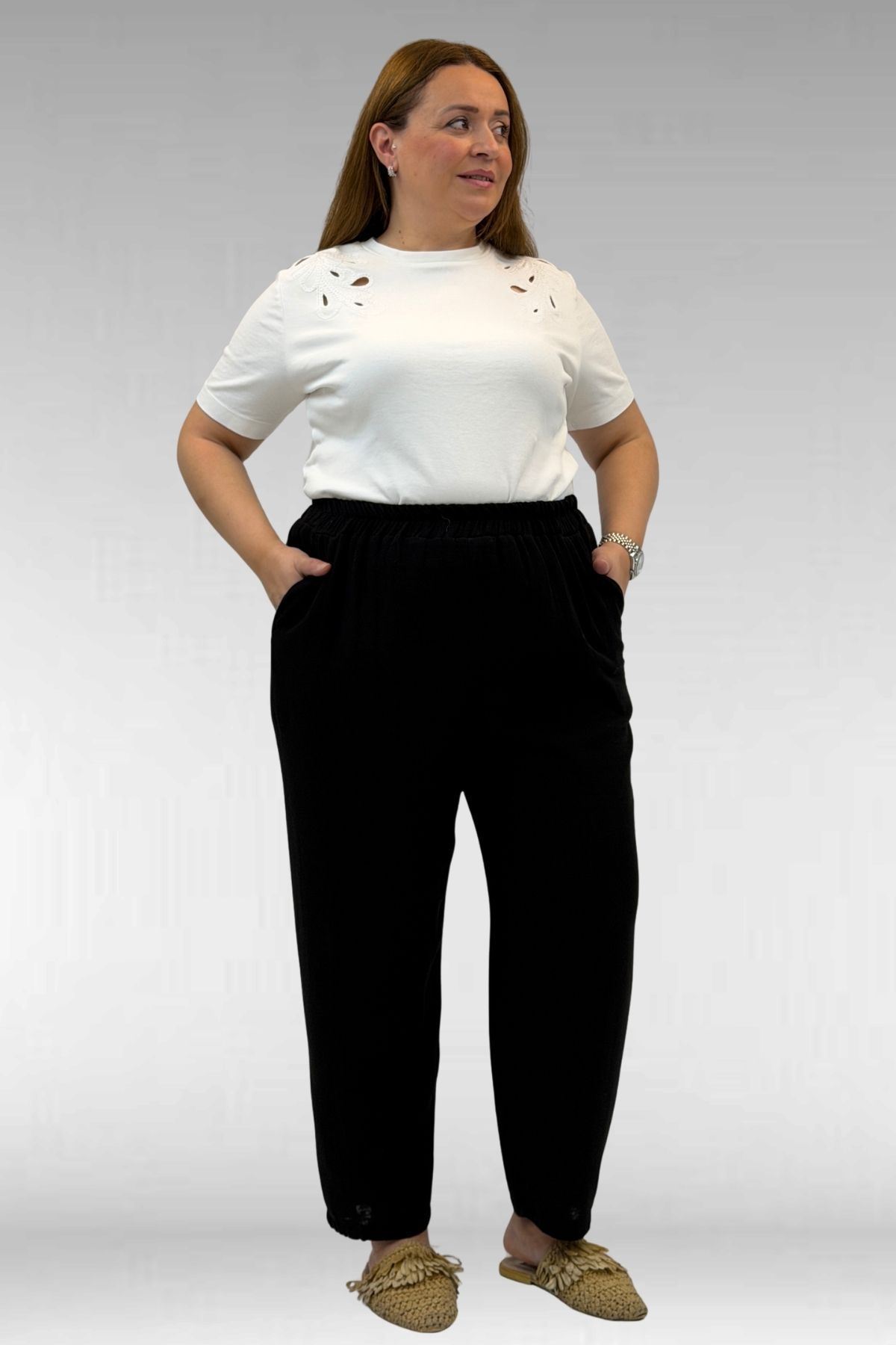 59022 Büyük Beden Paçası Yarım Lastikli Müslin Pantolon - Siyah