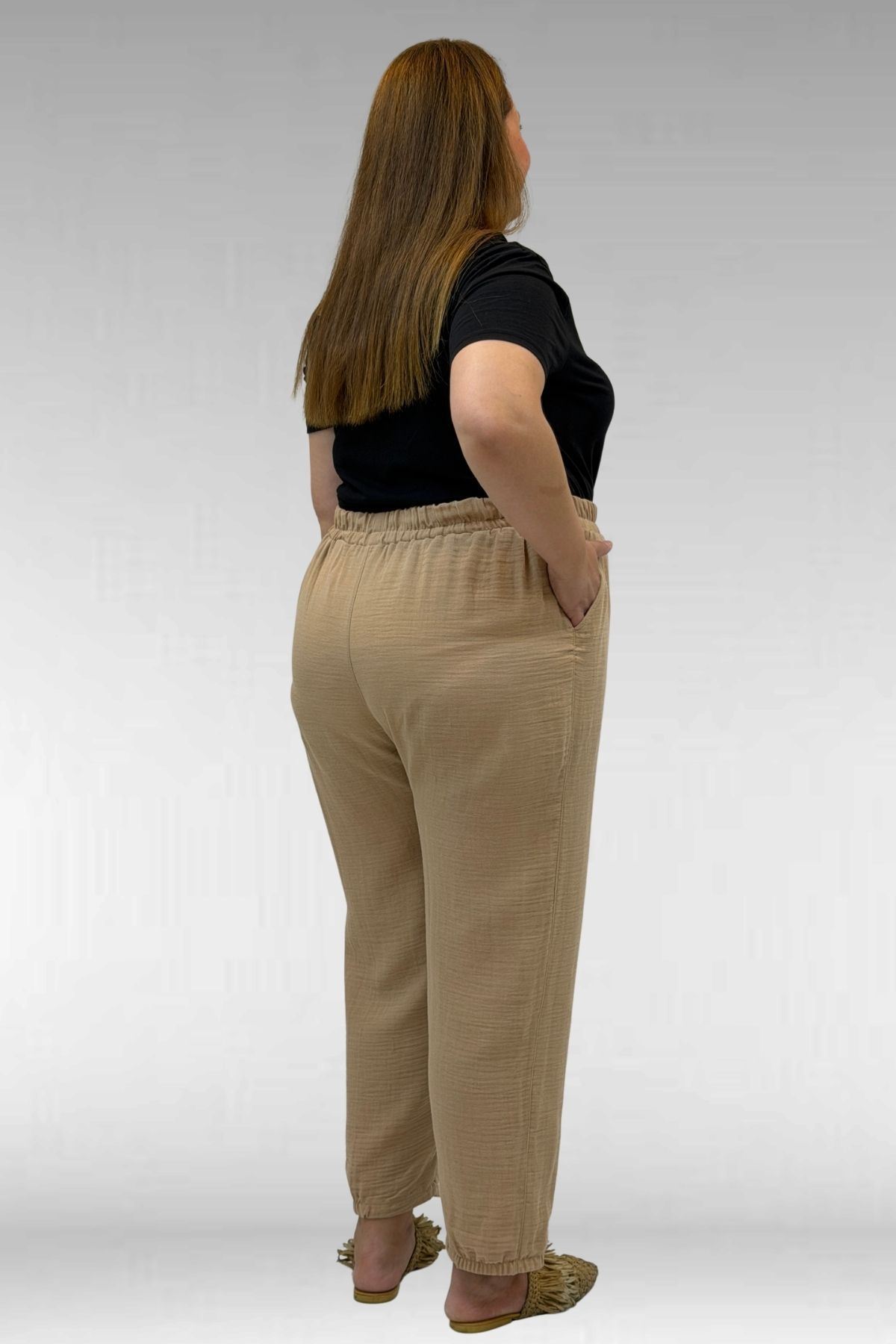 59022 Büyük Beden Paçası Yarım Lastikli Müslin Pantolon - Bej