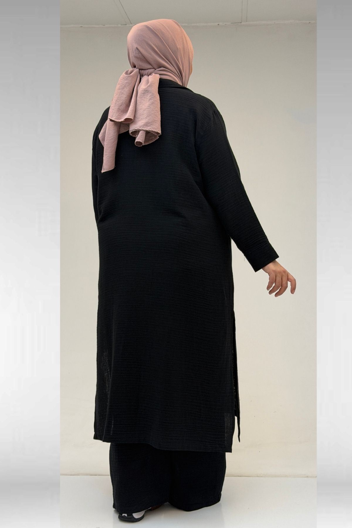 67026 Büyük Beden Erkek Yaka Yarım Fermuarlı Müslin Pantolonlu Takım - Siyah