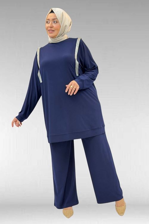 67022 Büyük Beden Omzu Taş Detaylı Sandy Pantolonlu Takım - Lacivert