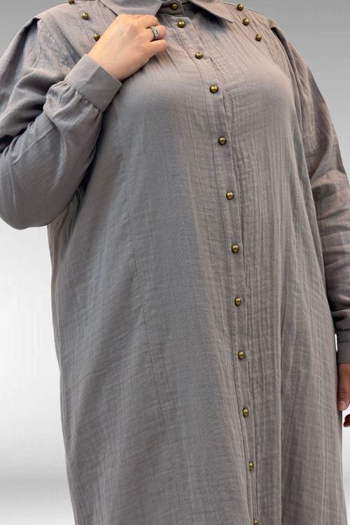 68021 Büyük Beden Düğme Detaylı Müslin Gömlek - Vizon