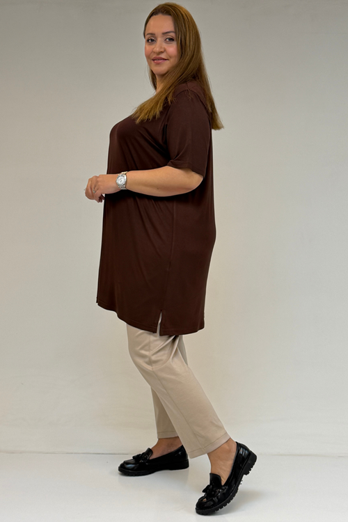 58507 Büyük Beden Yakası Biyeli Penye Tişört - Kahve