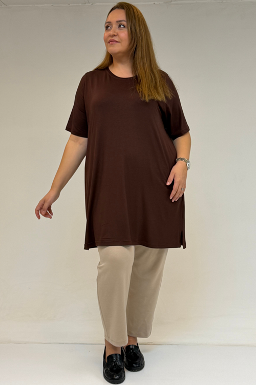 58507 Büyük Beden Yakası Biyeli Penye Tişört - Kahve